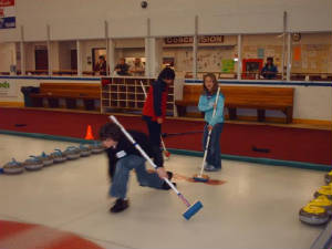 youthcurling004.jpg